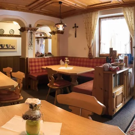 Gasthuis Privatpension Leo *